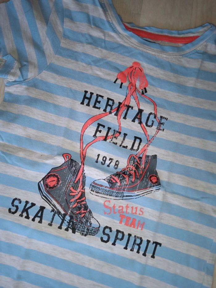 Tee-shirt à rayures bleu ciel motif baskets Team Status T. 6 ans - photo numéro 2