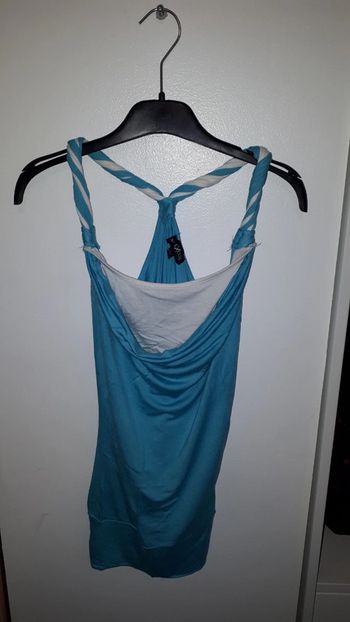 Débardeur turquoise et blanc