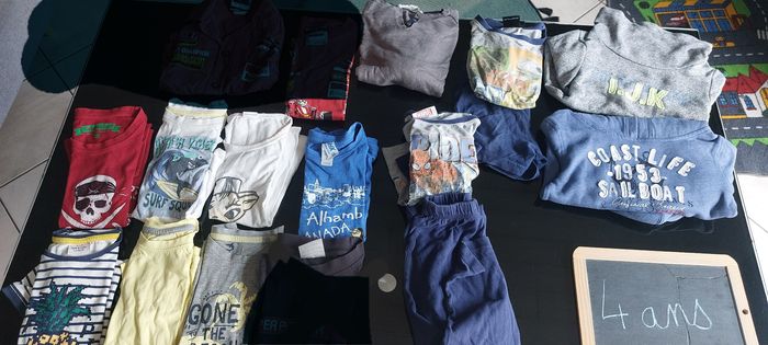 Lot vêtements 4 ans - photo numéro 8