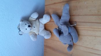 Lot 2 porte-clés peluche + porte-clé tong offert