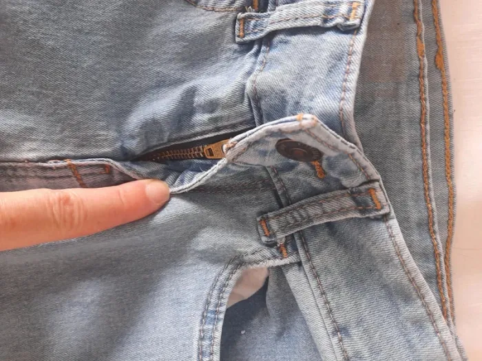 Lot 3 jeans skinny kiabi tbe taille 32 - photo numéro 16