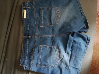 Vend short femme 