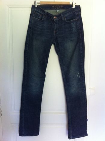 Jean Abercrombie & Fitch Authentique 6L (très long) Dark Wash Skinny lightly destroyed