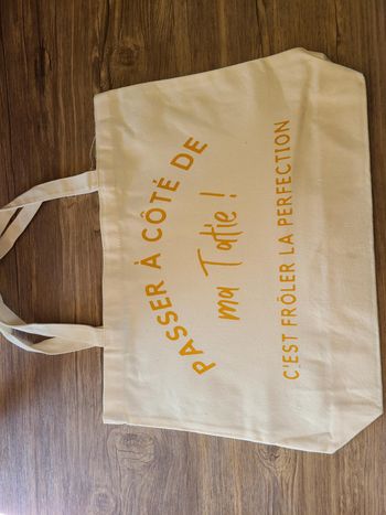 sac passer a cote de ma tatie c'est frôler la perfection