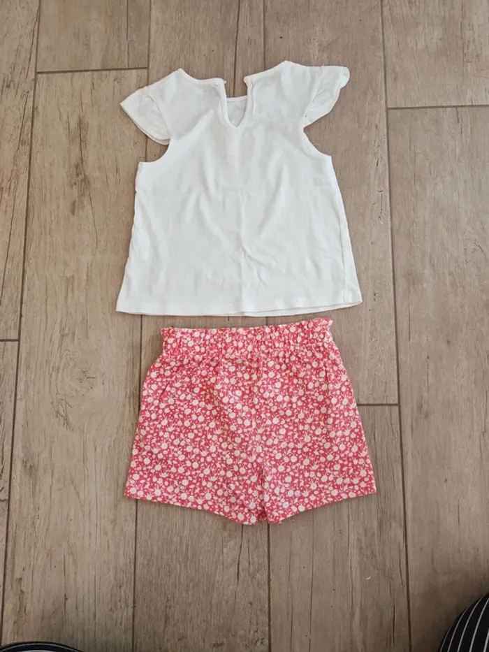 Ensemble d'été short et t-shirt 2 ans - photo numéro 4