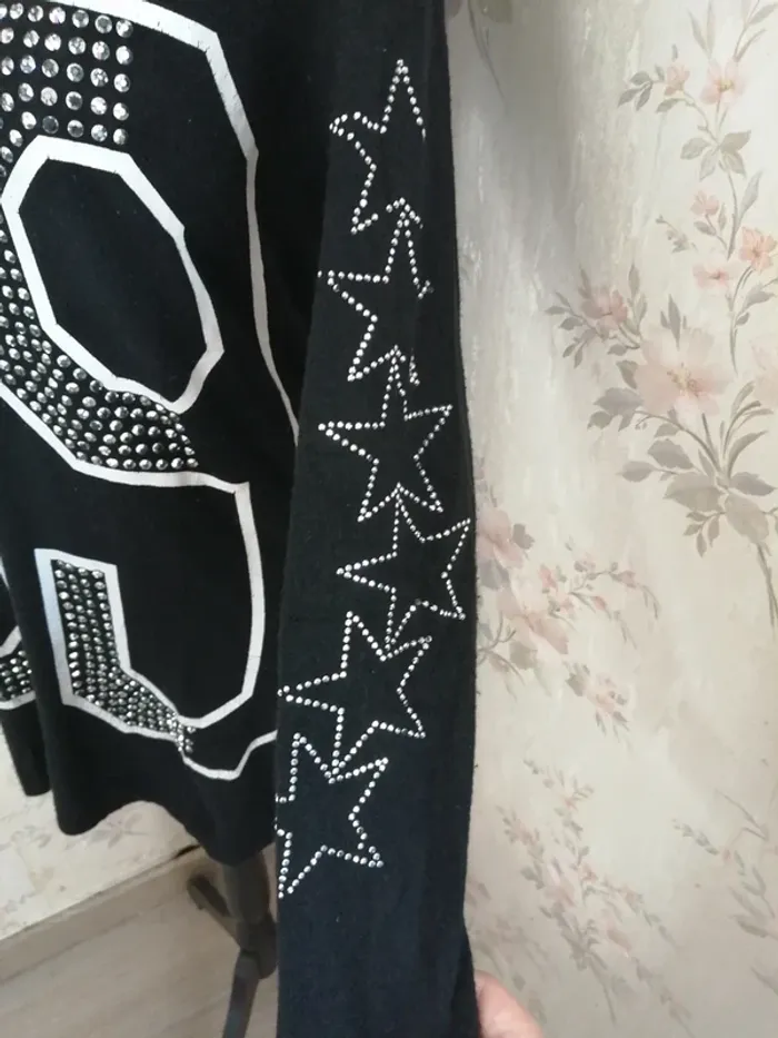 Robe pull noire à strass avec numéro 89 / estelle / (M-L) - photo numéro 6