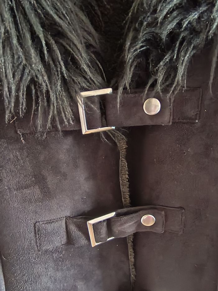 Manteau suédine noir col fausse fourrure - photo numéro 4