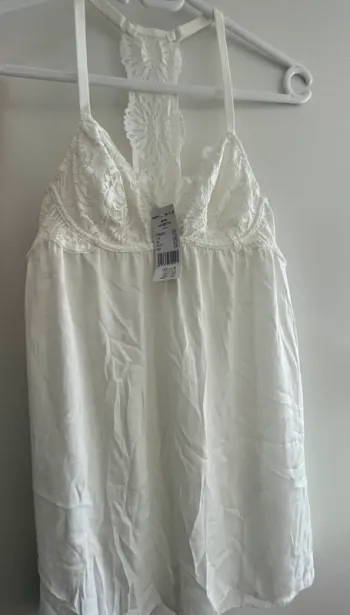Nuisette etam blanche taille M