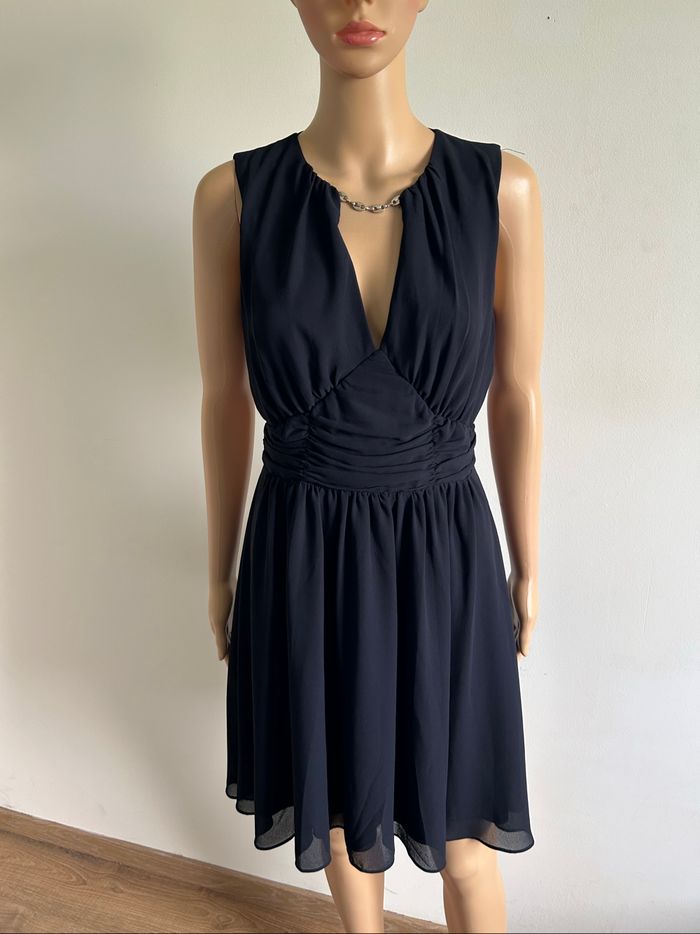 Robe bleue marine sans manches Morgan taille 36 comme neuve