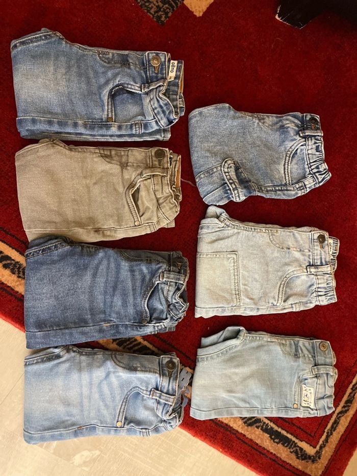 Lot de 7 jeans 24 mois