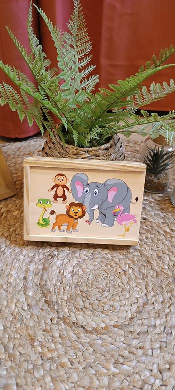 Jeu de Dominos en bois NEUF