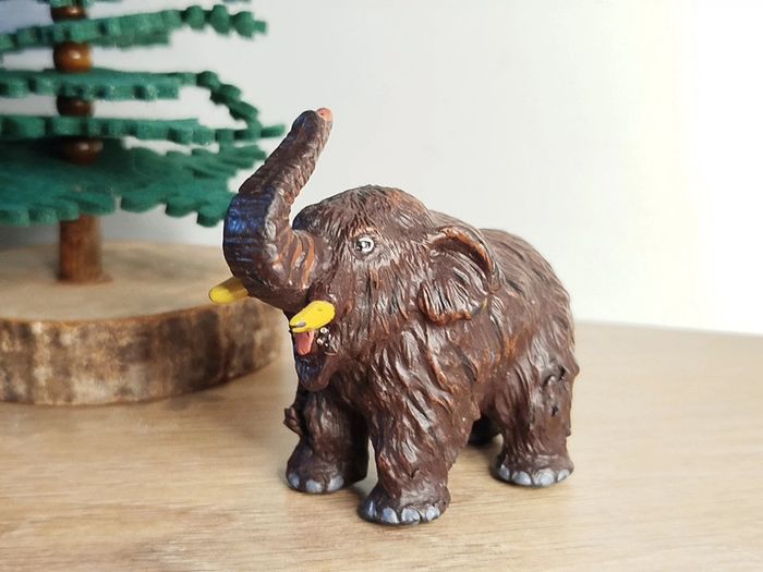SAFARI figurine jeune mammouth animal préhistorique