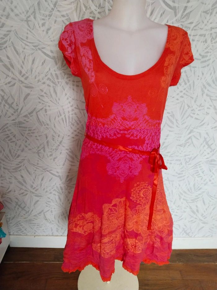 Jolie robe Desigual femme taille 40 L