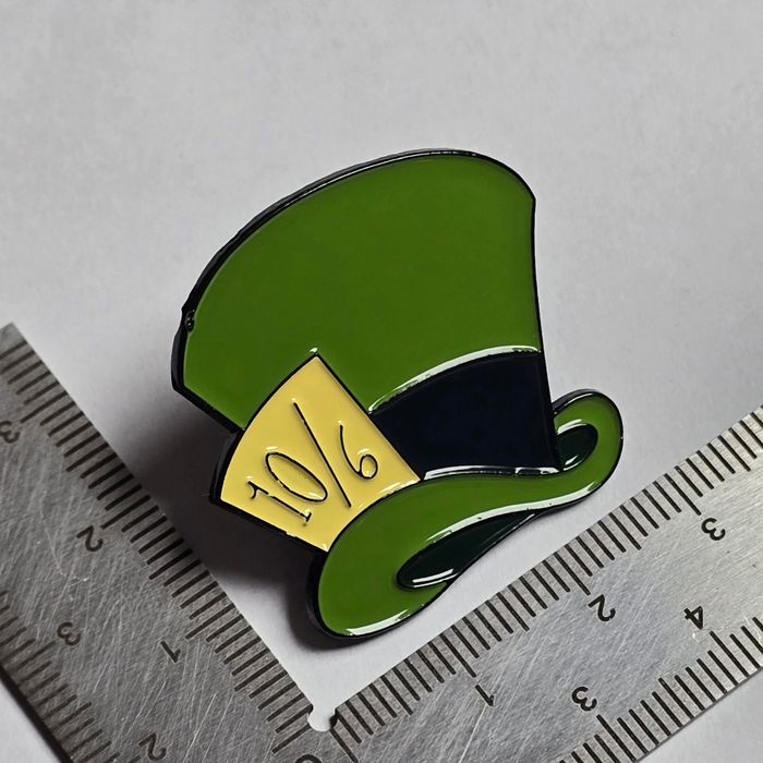 Pin's ALICE AU PAYS DES MERVEILLES - photo numéro 2