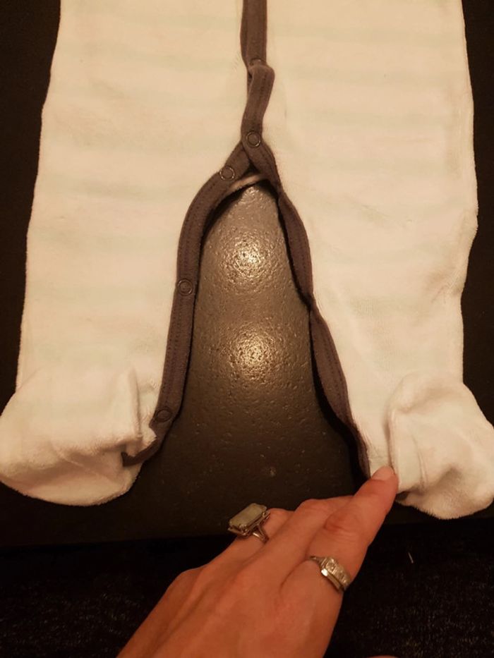 Pyjama velours 9 mois - photo numéro 4