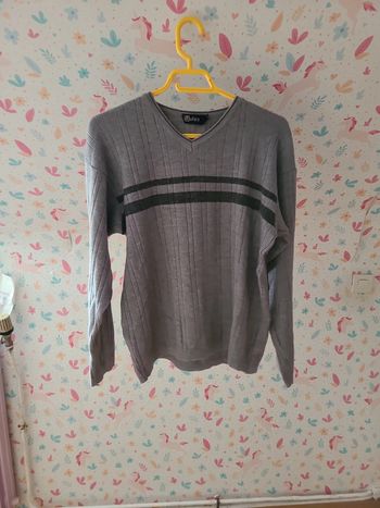 Pull gris