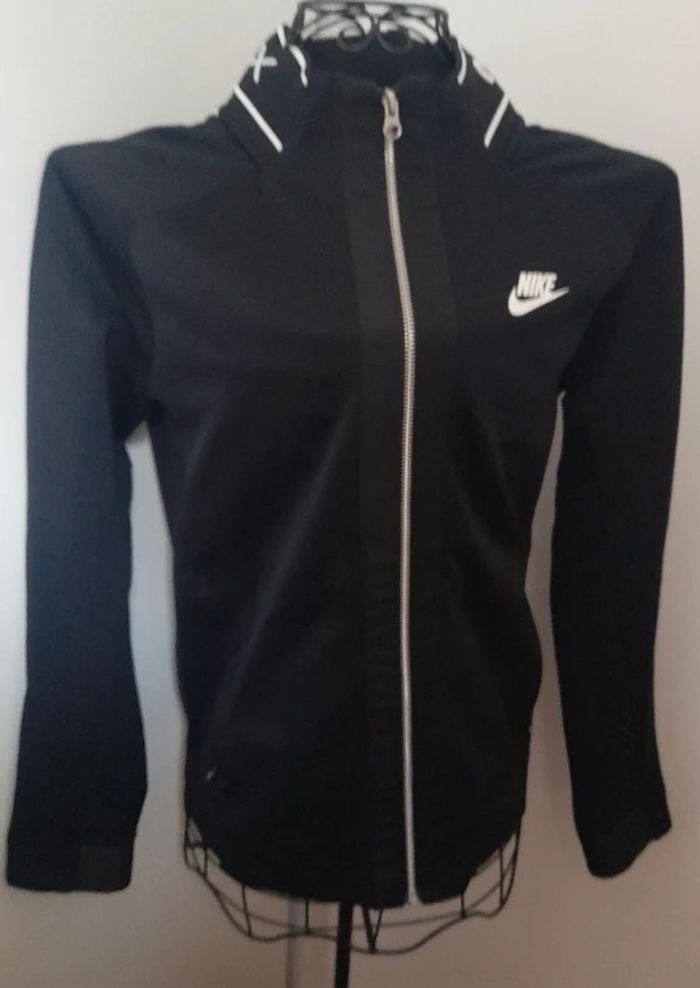 Veste Nike Airmax - photo numéro 1