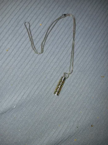 Collier travail à la  main