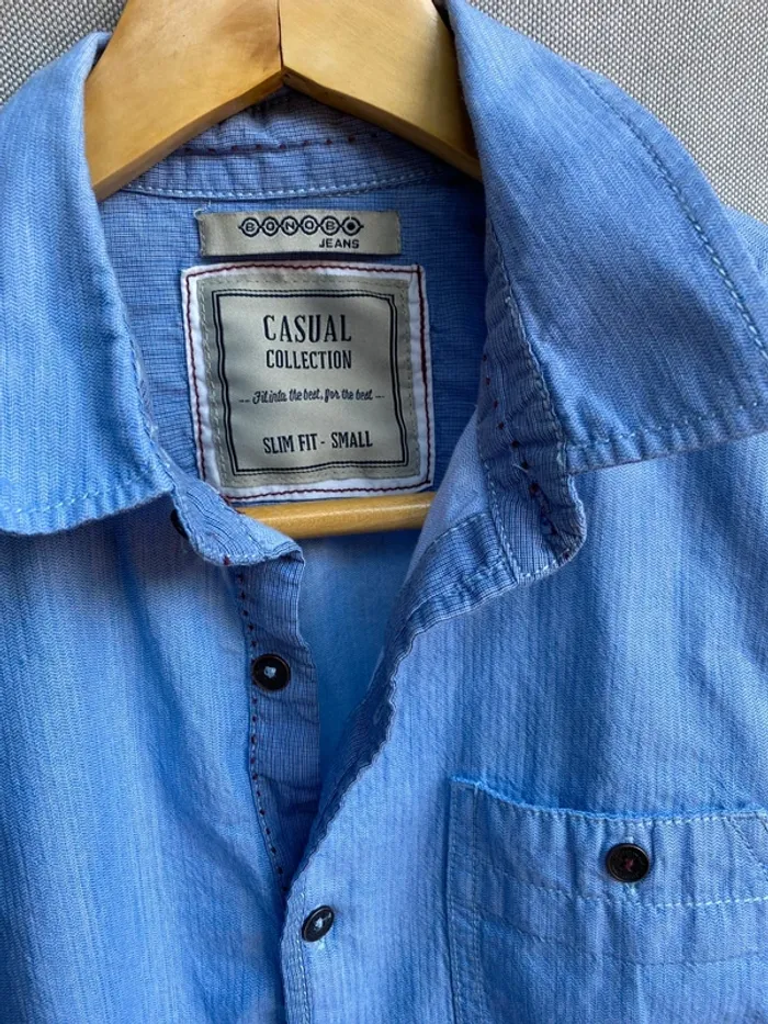 Chemise manches courtes taille S - photo numéro 2