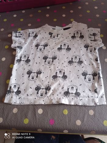 Un petit lot le t-shirt manches court