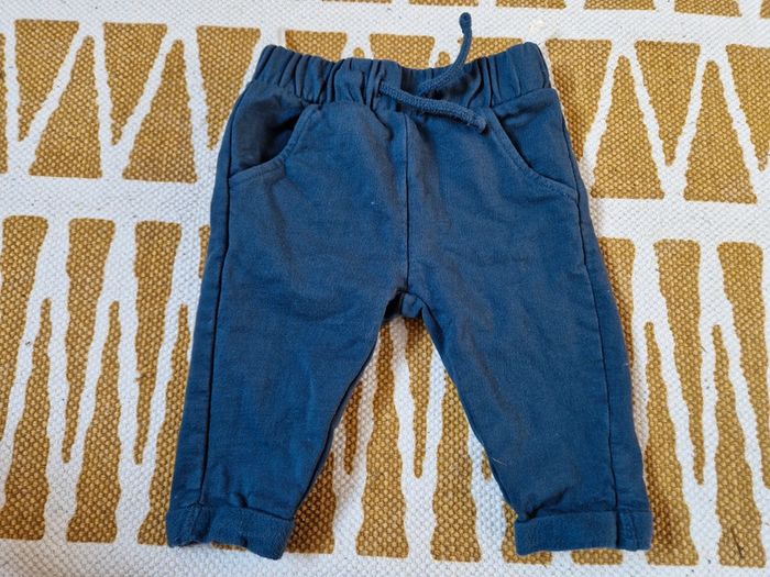 Pantalons C&A - photo numéro 2