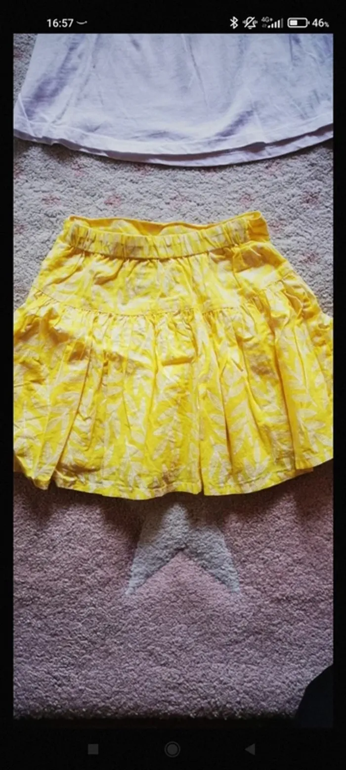 Tee-shirts et jupe - photo numéro 3