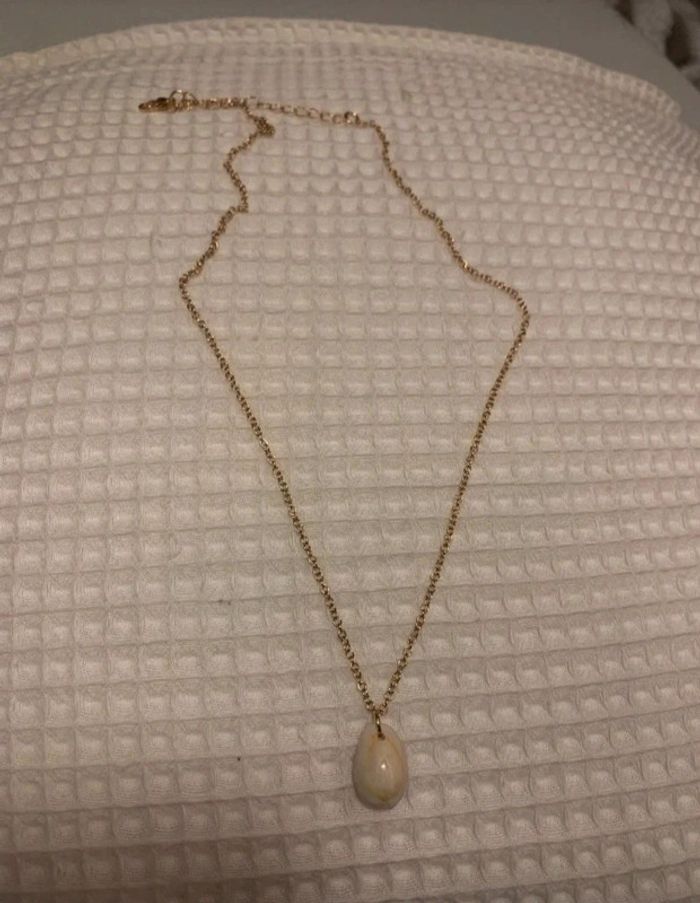 Collier doré pendentif coquillage 3D chaîne longue et réglable, état neuf - photo numéro 2