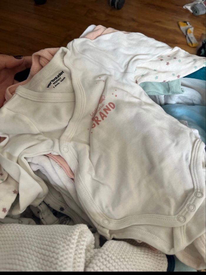 Lot de vêtement 0/1mois - photo numéro 2
