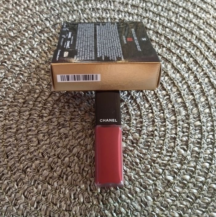 💄 Rouge à lèvres Rouge Allure Liquid Velvet - Neuf ⭐ - photo numéro 3