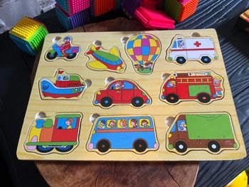 Puzzle encastrement en bois, les moyens de transport