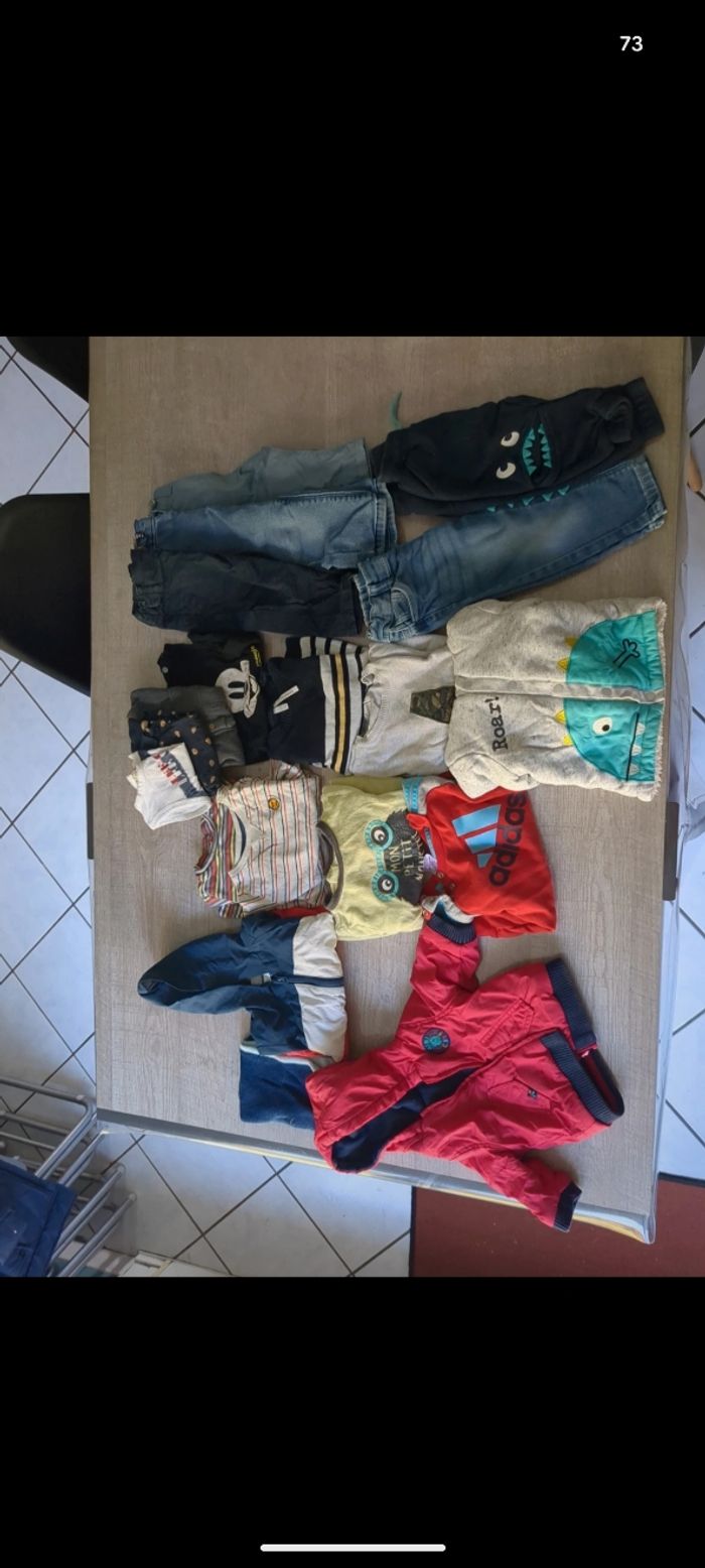 Lot vêtements bébé