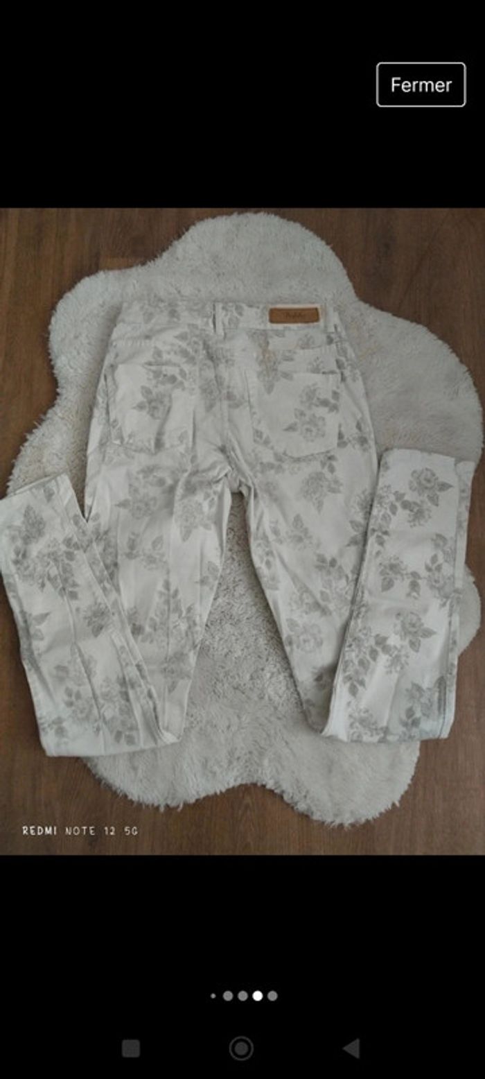 Jolie pantalon Trafaluc taille XS/34 - photo numéro 4