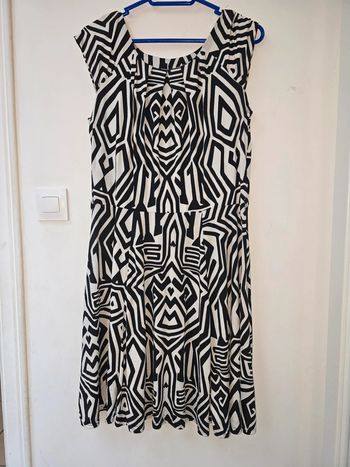 Robe noir et blanche
