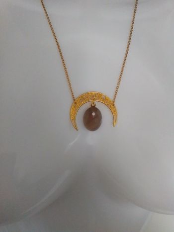 Collier lune avec pierre naturelle d'agate grise 🩶.