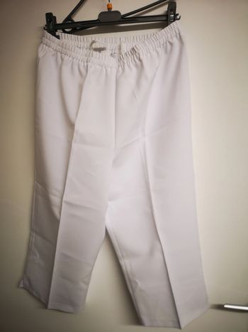 Corsaire pantacourt blanc Taille 46 peu porté