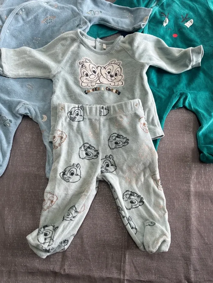 Lot de 5 pyjamas taille 6 mois - photo numéro 2