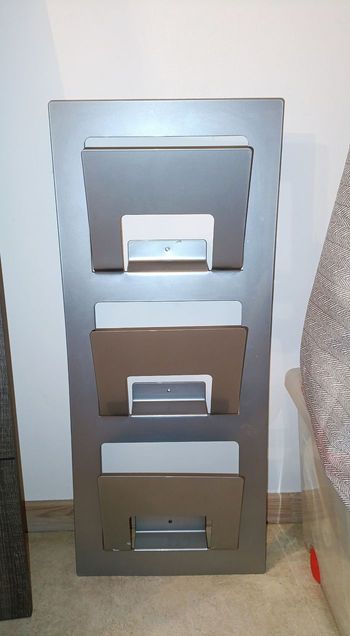 Support mural pour documents