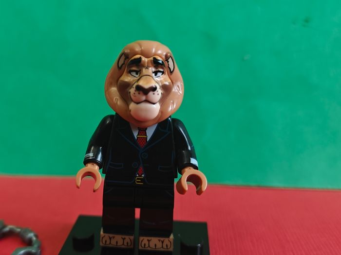 Leodore Lionheart Zootopie 2 + socle - Figurine Compatible Lego
- photo numéro 2