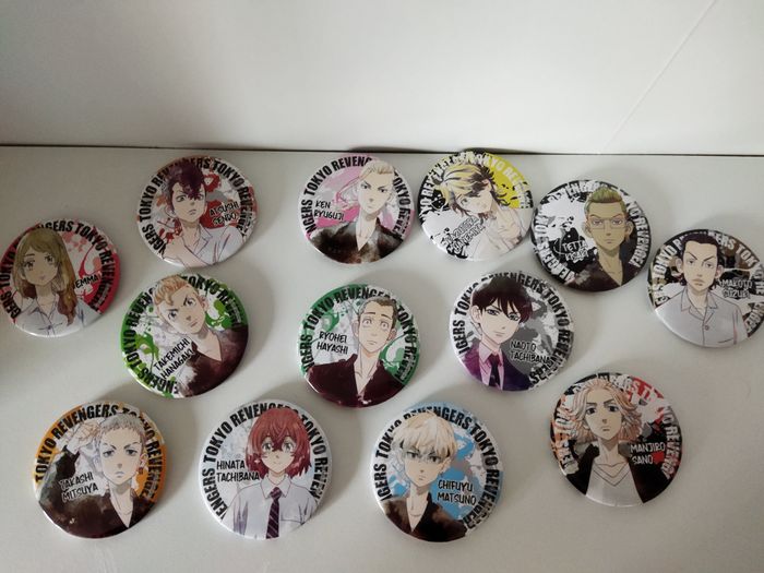 Tokyo Revengers Lot de 13 pin's collection