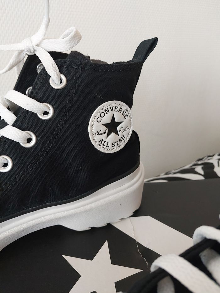 Baskets neuves Converses - photo numéro 5