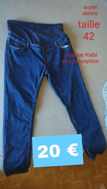 pantalon grossesse + haut et pyjama allaitement offert