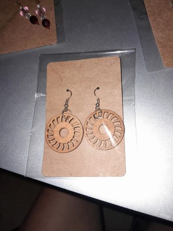 Boucle d'oreille ethnique  en bois