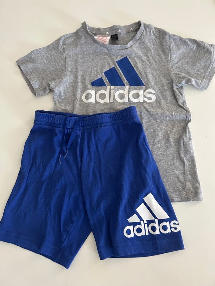 Ensemble adidas