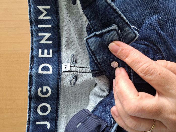 4 jeans taille 14 ans - photo numéro 9