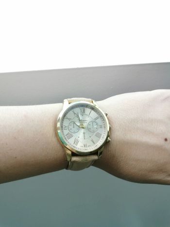 Montre en cuir beige