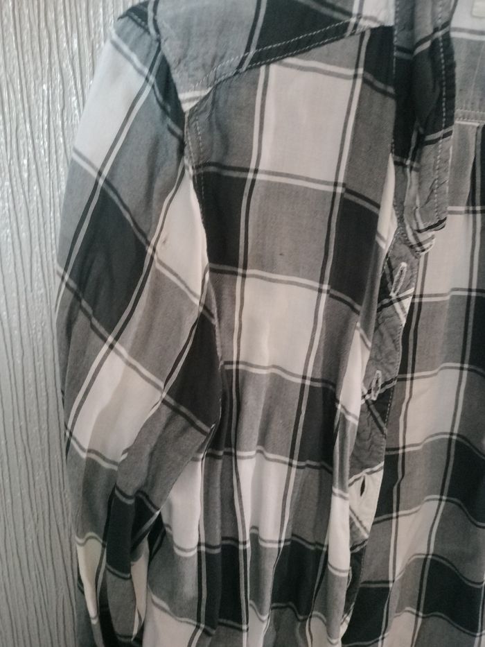 Chemise taille 12 13ans - photo numéro 3