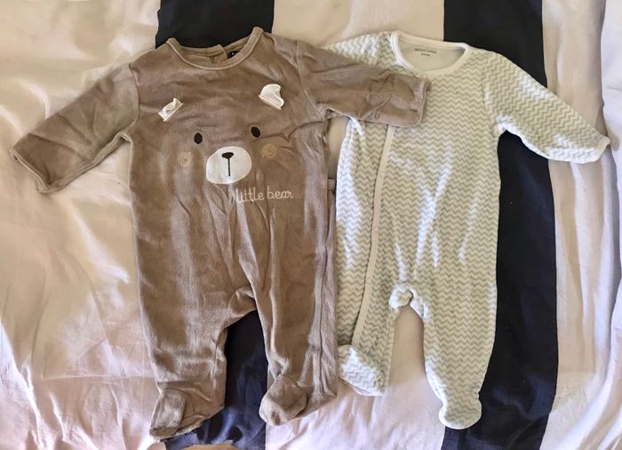 Lot 2 pyjamas velours 3 mois - photo numéro 2