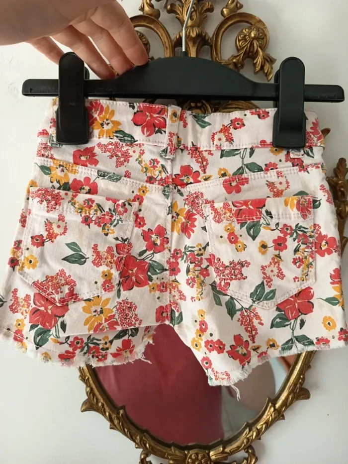 Short jeans fleurs - photo numéro 4