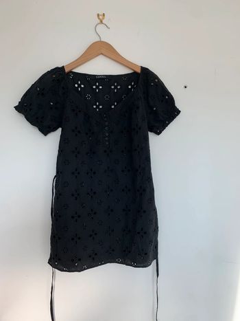 Blouse noire ajourée