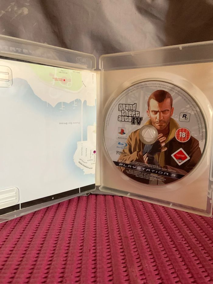 Jeux vidéo Grand Theft Auto IV ps3 - photo numéro 2